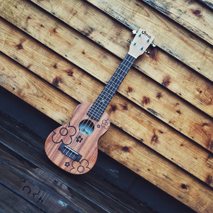 Uma Ukulele UKFL-03SSL Long Neck Soprano 21'', Tuner, Capo, Strap, Shaker, Bag